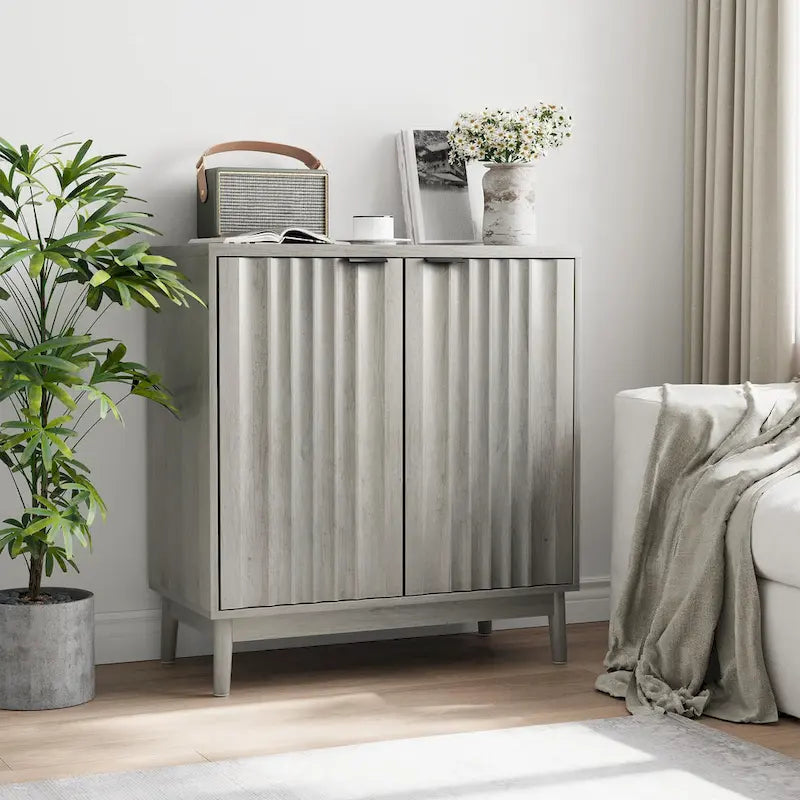 Gerilltes Sideboard-Möbel, freistehendes Buffet-Möbel in Wash Grey mit verstellbarem Regal, Holzaufbewahrung