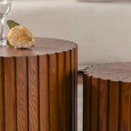 Exquisiter runder Couchtisch aus Holz für kleine Wohnräume, keine Montage erforderlich