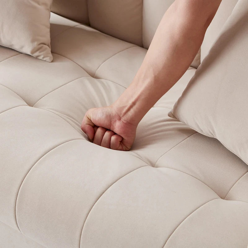 Modernes Design Sofa für das Wohnzimmer, kleiner Zweisitzer, glatter Samtbezug, getuftet, Beige