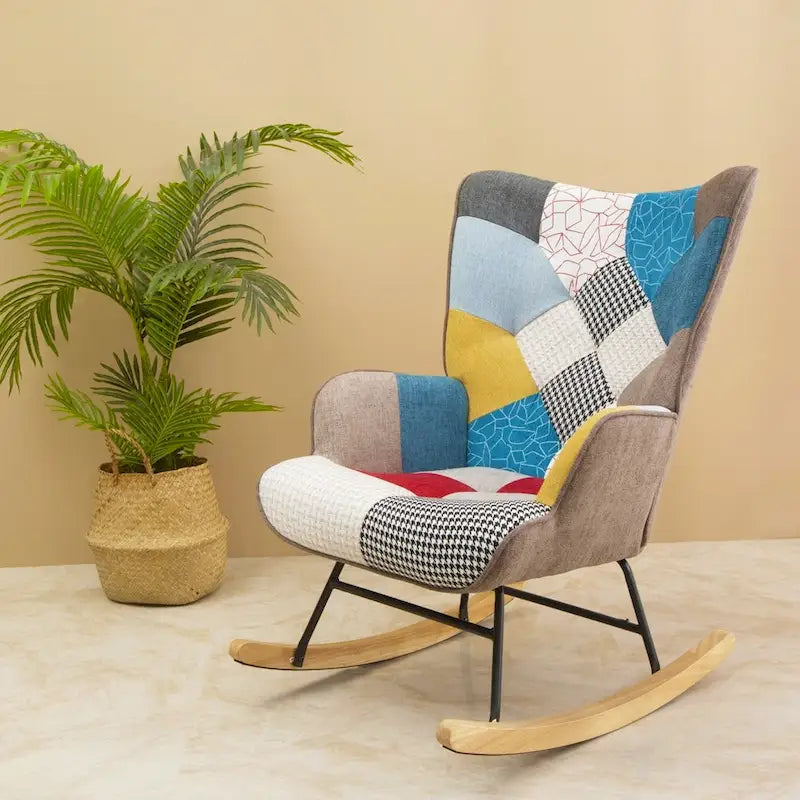 Mid-Century Schaukelstuhl aus Stoff mit Holzbeinen und Patchwork-Leinen