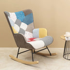 Mid-Century Schaukelstuhl aus Stoff mit Holzbeinen und Patchwork-Leinen