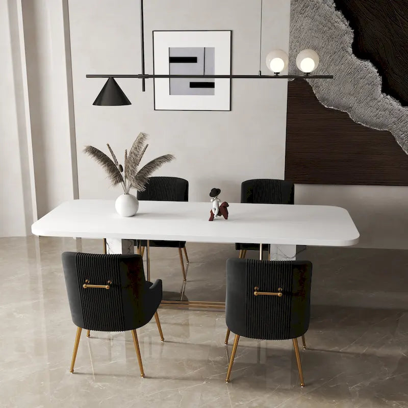 Modern Glam Bouclé Gefalteter Samt Esszimmerstuhl oder Schminktischstuhl 4er-Set mit Griff an der Rückseite