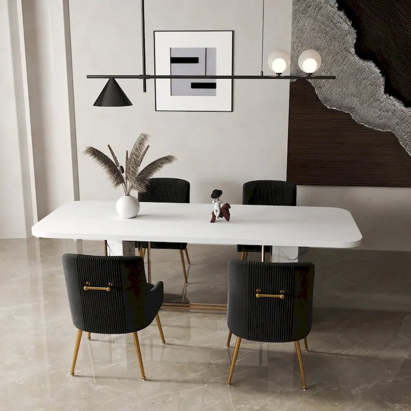 Modern Glam Bouclé Gefalteter Samt Esszimmerstuhl oder Schminktischstuhl 4er-Set mit Griff an der Rückseite