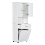 Hoher Badezimmerschrank mit Wäschekorb